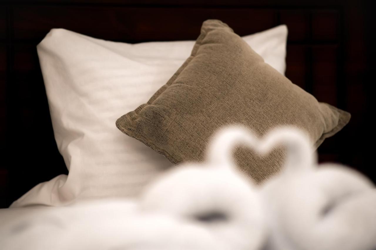 White Win Villa Elewela エクステリア 写真