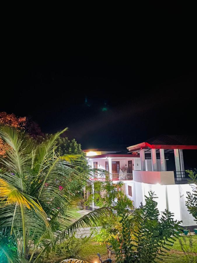 White Win Villa Elewela エクステリア 写真