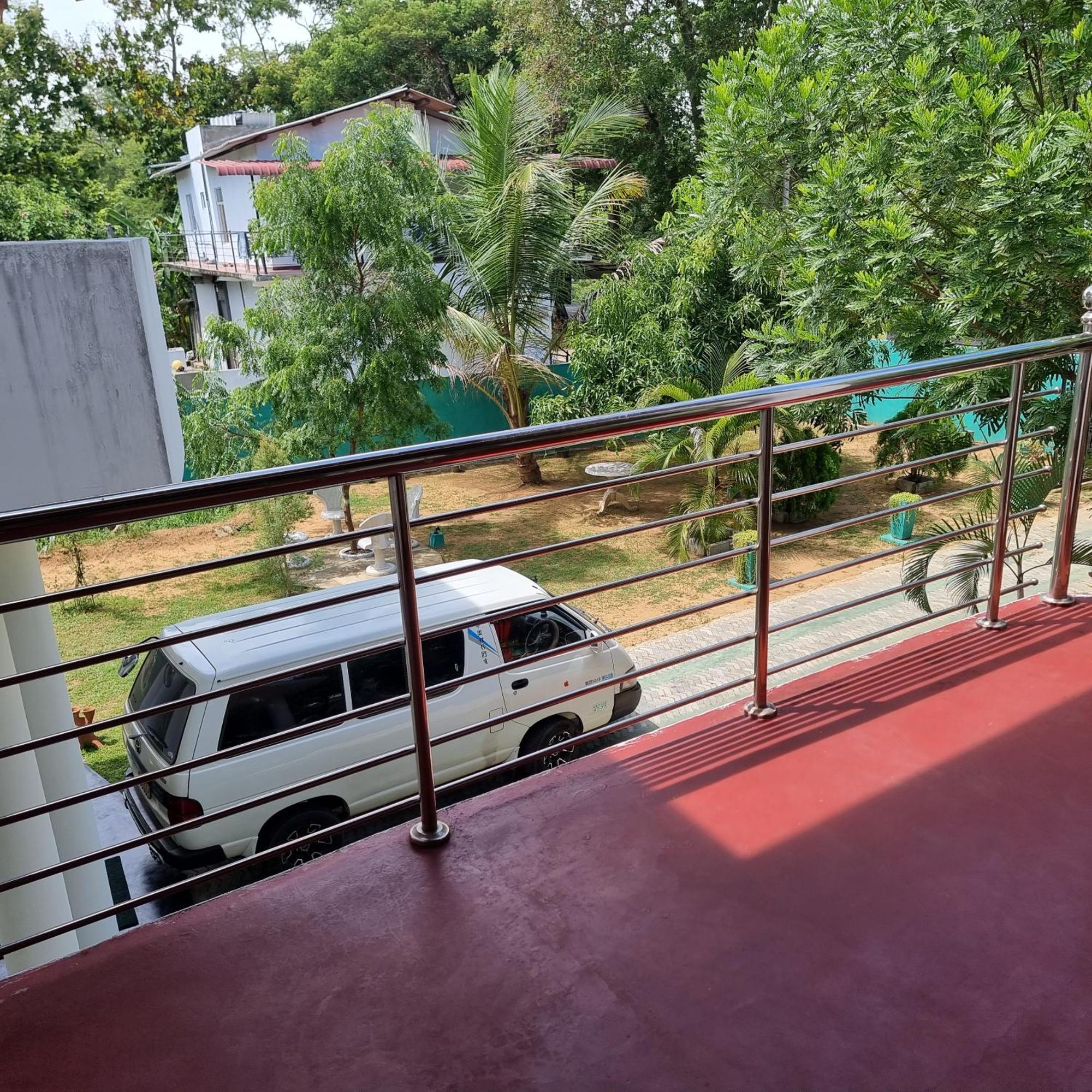 White Win Villa Elewela エクステリア 写真