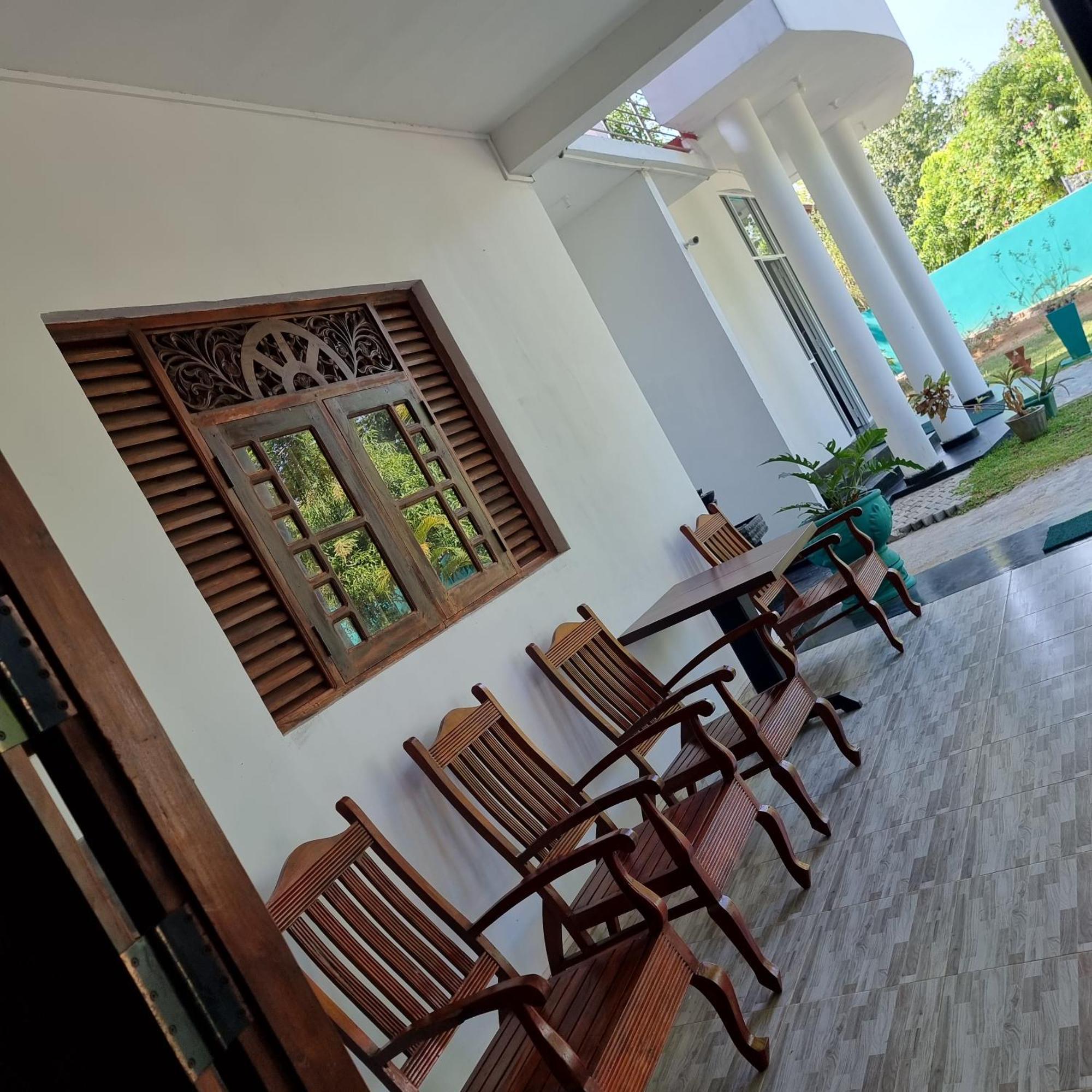 White Win Villa Elewela エクステリア 写真